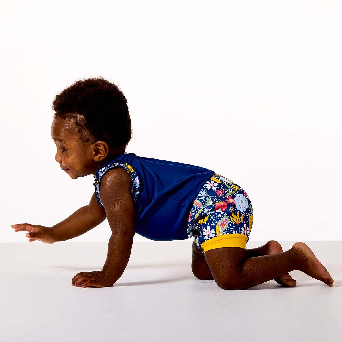 Barnasundbolur með bleyju